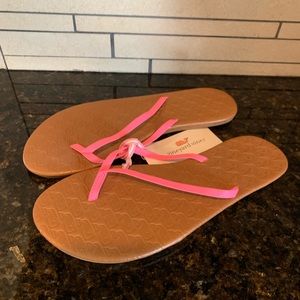 New Vineyard Vines Hot Pink Sandals Size 7